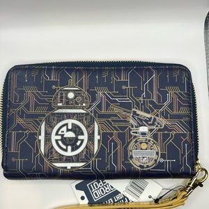 Disney Star Wars Galaxy’s Edge Droid Depot Smartphone Case Wallet Wristlet